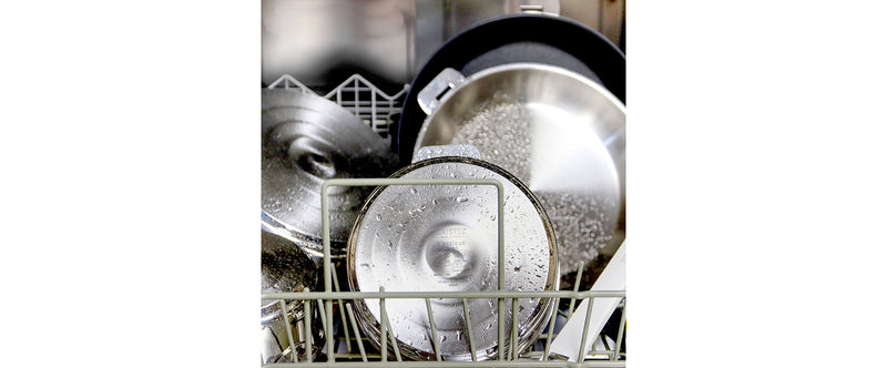 Can I put Cristel products in a dishwasher ?