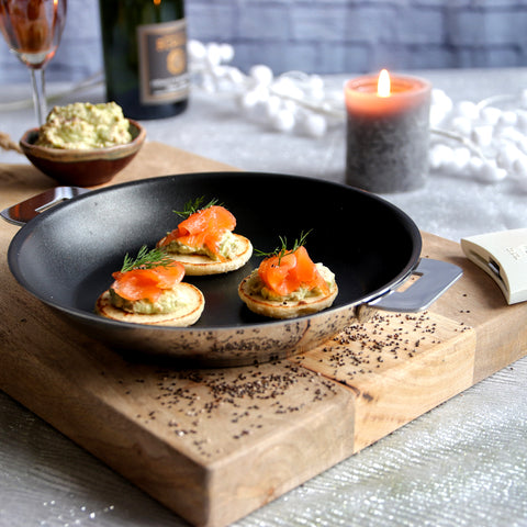 Blinis avocado, salmon