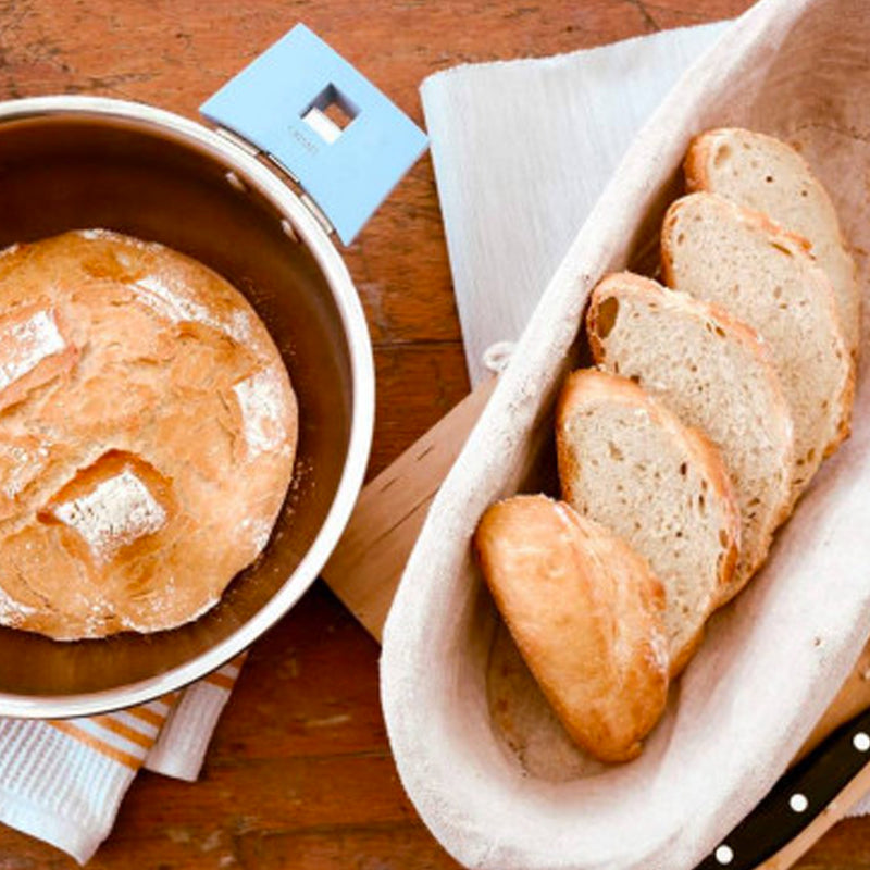 Crusty Dutch-Oven Bread