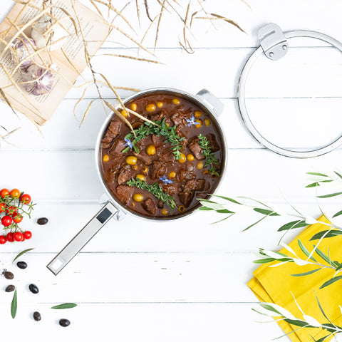 Veal stir-fry with olives and Corsican wine