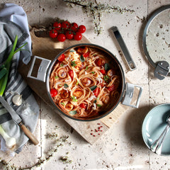 Linguine with scallops and cherry tomatoes