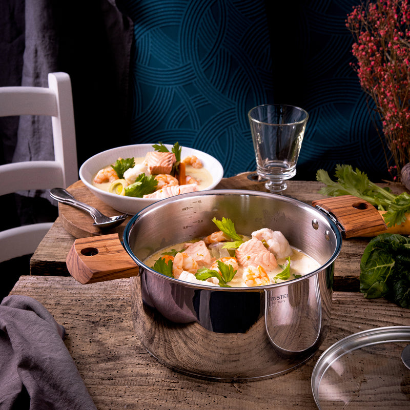 Seafood and fish stew with saffron