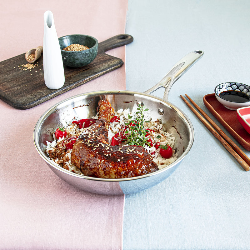 Chicken thigh with sesame seeds