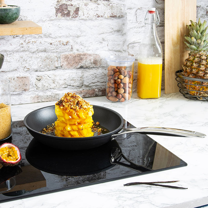 Vanilla caramelized pineapple with pan-fried crumble
