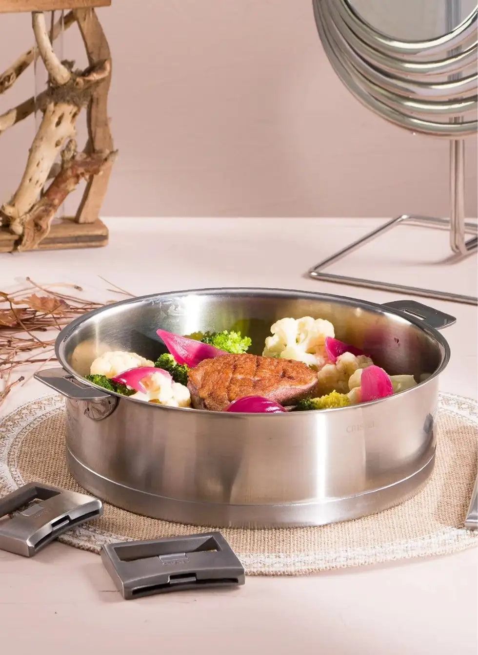 Saute_pan_with_lid_-1.webp?v= Saute_pan_with_lid_-1.webp?v=
